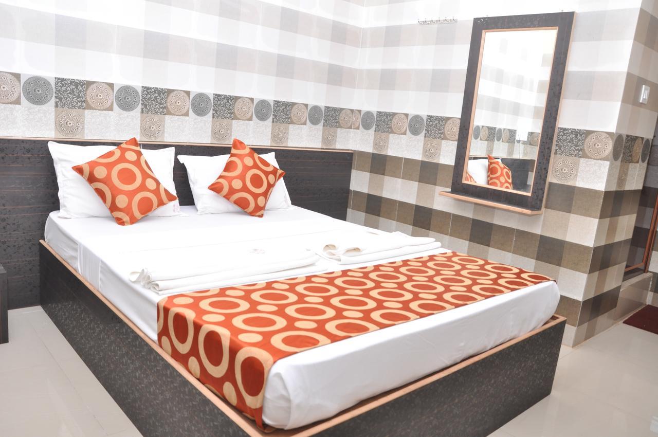 Addhuri Comforts Inn Mysore Exterior photo